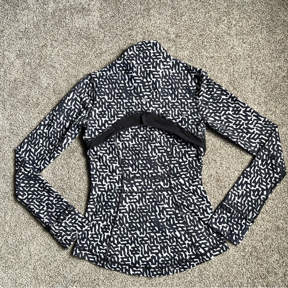 Lululemon Define Jacket Sz 4 In Net Pop White Black / Black - Picture 7 of 9